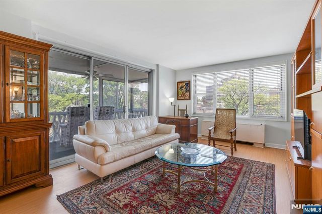 2100 Linwood Avenue 3S, Fort Lee, NJ 07024