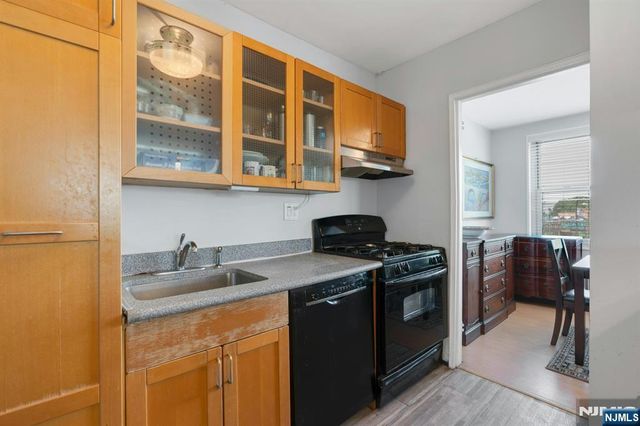 2100 Linwood Avenue 3S, Fort Lee, NJ 07024