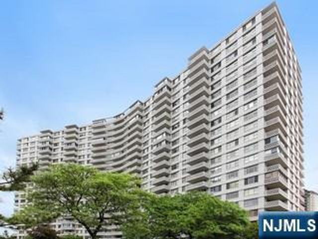 2100 Linwood Avenue 3S, Fort Lee, NJ 07024