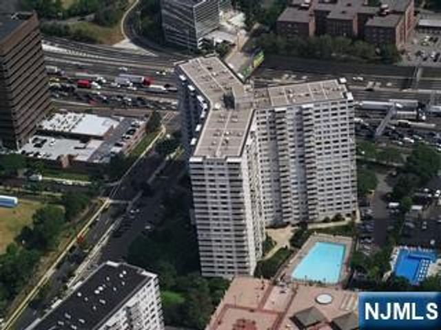 2100 Linwood Avenue 3S, Fort Lee, NJ 07024