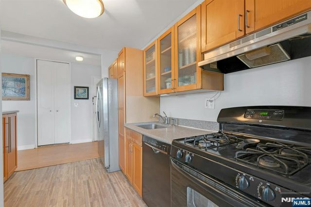 2100 Linwood Avenue 3S, Fort Lee, NJ 07024