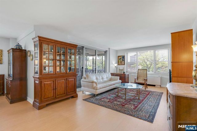 2100 Linwood Avenue 3S, Fort Lee, NJ 07024