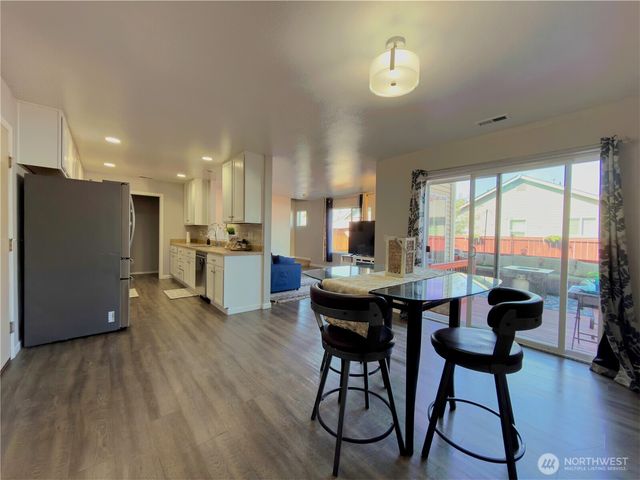 1823 E 43rd Street, Tacoma, WA 98404