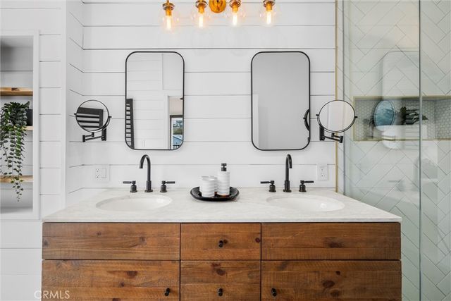 7422 valaho, Tujunga, CA 91042