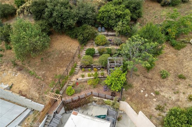 7422 valaho, Tujunga, CA 91042