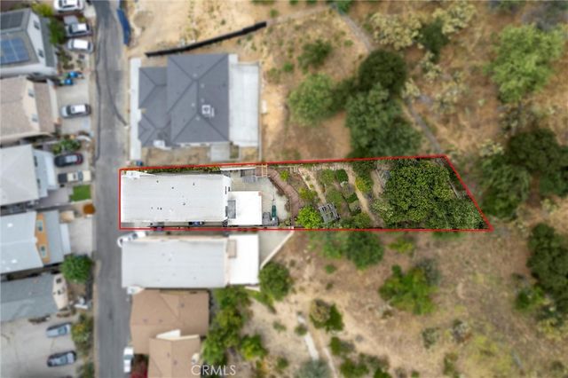 7422 valaho, Tujunga, CA 91042