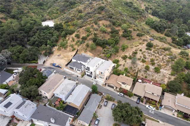 7422 valaho, Tujunga, CA 91042