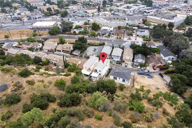 7422 valaho, Tujunga, CA 91042