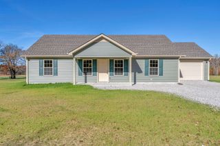 1563 Paynes Church Rd, Winchester, TN 37398