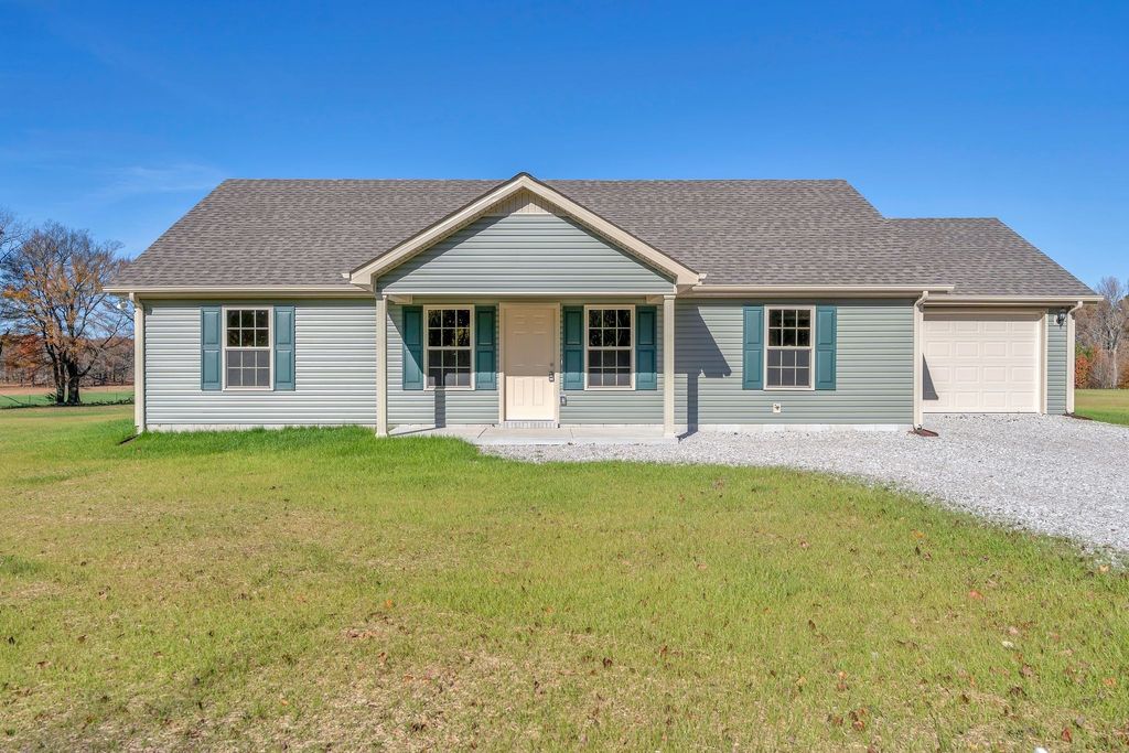 1563 Paynes Church Rd, Winchester, TN 37398