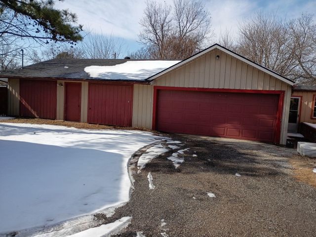 1009 W Delaware Avenue, Vinita, OK 74301