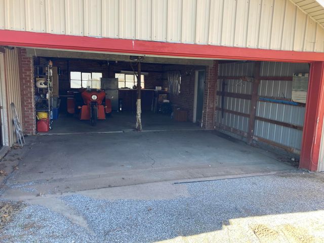 1009 W Delaware Avenue, Vinita, OK 74301