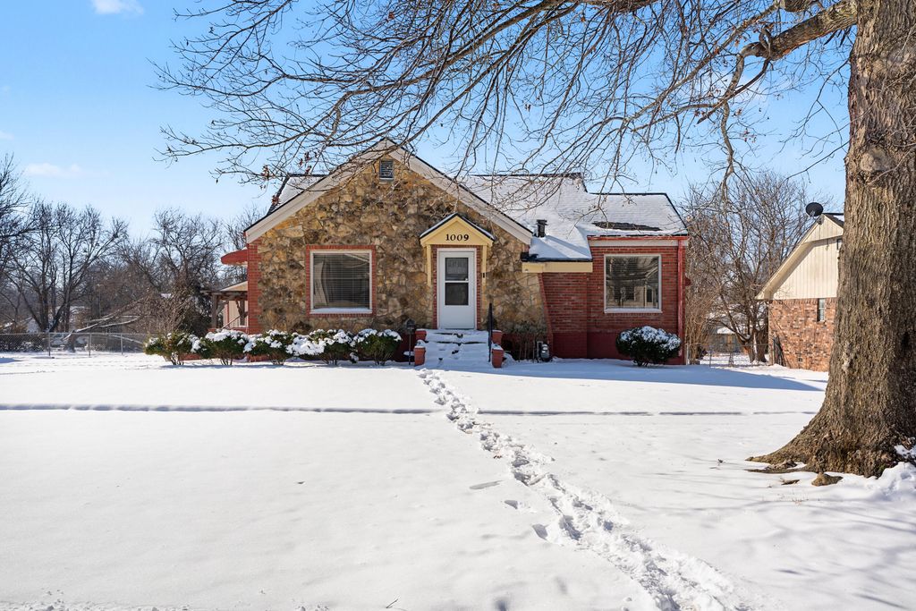 1009 W Delaware Avenue, Vinita, OK 74301