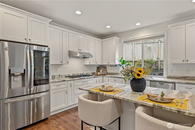 813 275th Place SE, Sammamish, WA 98075