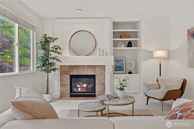 813 275th Place SE, Sammamish, WA 98075