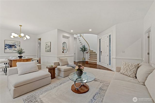 813 275th Place SE, Sammamish, WA 98075