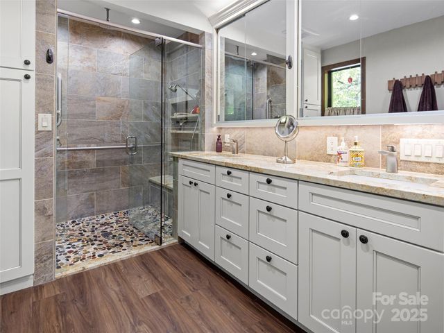 167 Country Ridge Road, Laurel Park, NC 28739