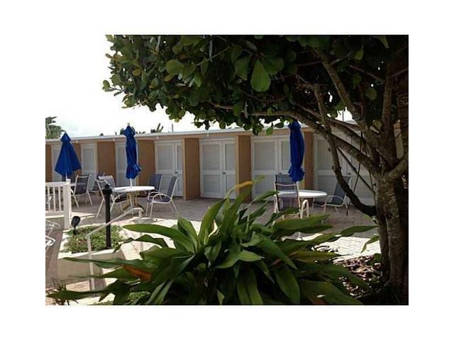 2220 NE 68th Street 1023, Fort Lauderdale, FL 33308