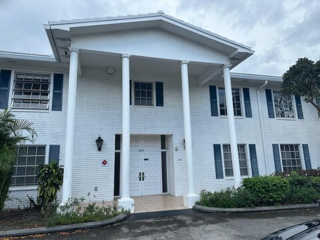 2220 NE 68th Street 1023, Fort Lauderdale, FL 33308