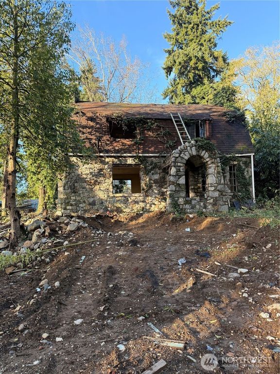 12649 16th Avenue S, Seattle, WA 98168