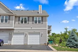 1080 Castleshire Drive 1080, Woodstock, IL 60098