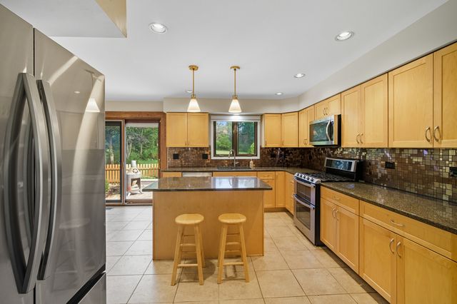 26587 N Cherrywood Lane, Wauconda, IL 60084