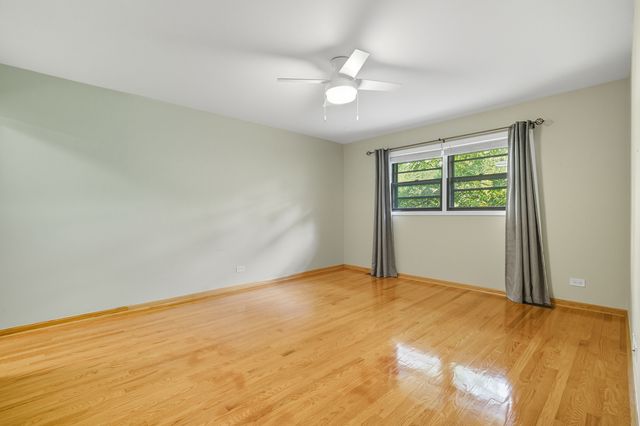 26587 N Cherrywood Lane, Wauconda, IL 60084