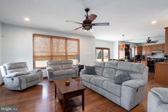 105 CEDAR GROVE RD, Mullica Hill, NJ 08062