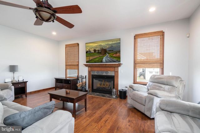 105 CEDAR GROVE RD, Mullica Hill, NJ 08062