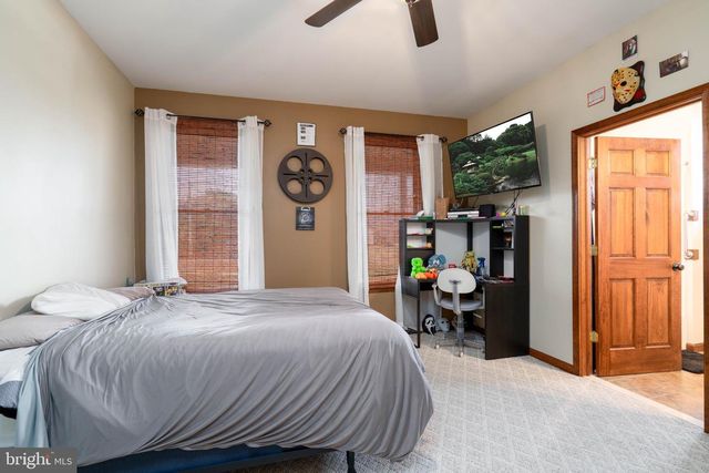 105 CEDAR GROVE RD, Mullica Hill, NJ 08062