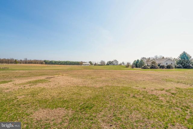 105 CEDAR GROVE RD, Mullica Hill, NJ 08062