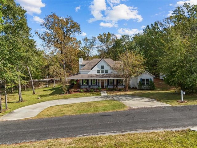 880 Paradise Drive, Coldspring, TX 77331