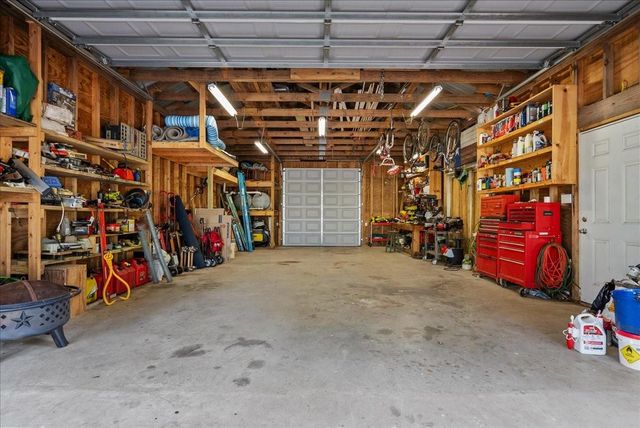 880 Paradise Drive, Coldspring, TX 77331