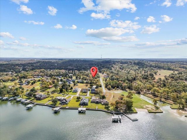 880 Paradise Drive, Coldspring, TX 77331