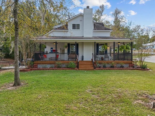 880 Paradise Drive, Coldspring, TX 77331