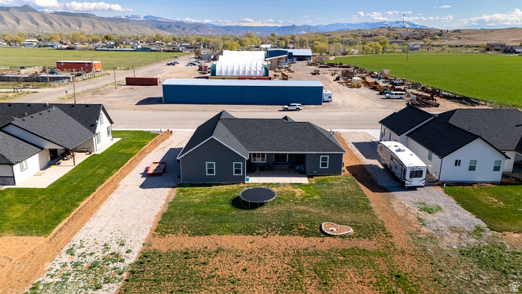 Image 11 of property listing at 166 W 580 N, Redmond, UT 84652