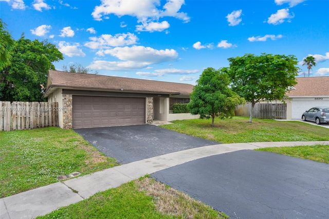 4264 NW 95th Ter, Sunrise, FL 33351