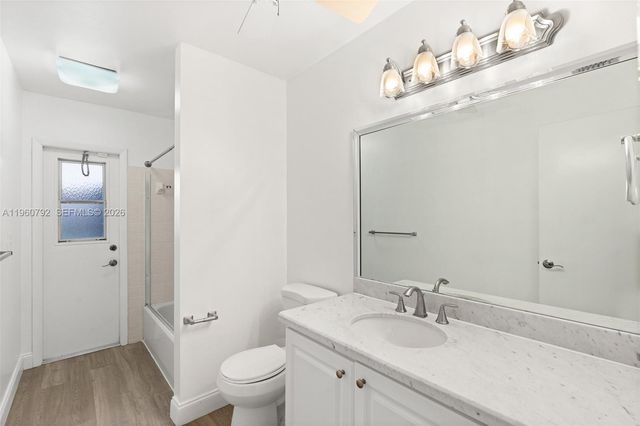 4264 NW 95th Ter, Sunrise, FL 33351