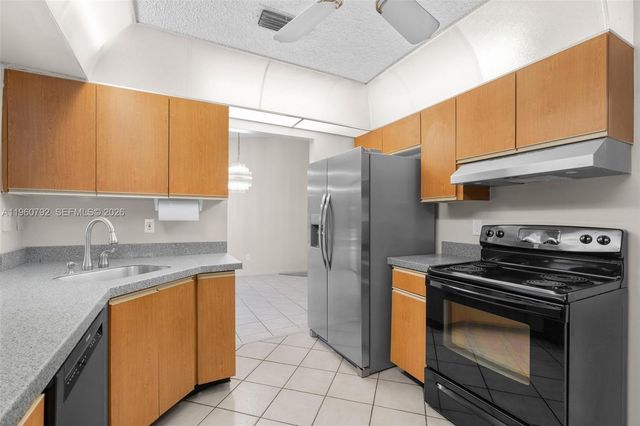 4264 NW 95th Ter, Sunrise, FL 33351