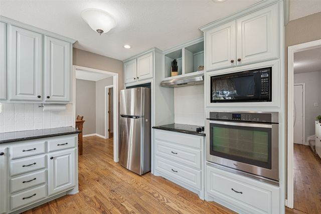 5000 Thorncliffe Drive, Arlington, TX 76016