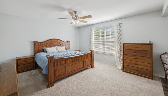 5000 Thorncliffe Drive, Arlington, TX 76016