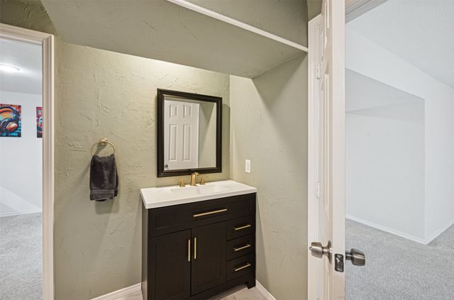 5000 Thorncliffe Drive, Arlington, TX 76016