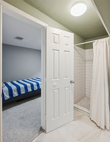 5000 Thorncliffe Drive, Arlington, TX 76016