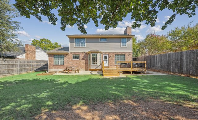 5000 Thorncliffe Drive, Arlington, TX 76016