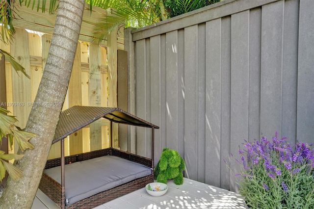 62 NE 26th St 62, Wilton Manors, FL 33305