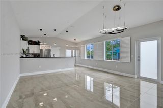 62 NE 26th St 62, Wilton Manors, FL 33305