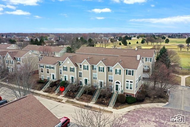 2426 Courtyard Circle 4, Aurora, IL 60506