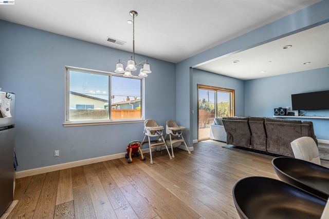 2520 Garvin Ave, Richmond, CA 94804