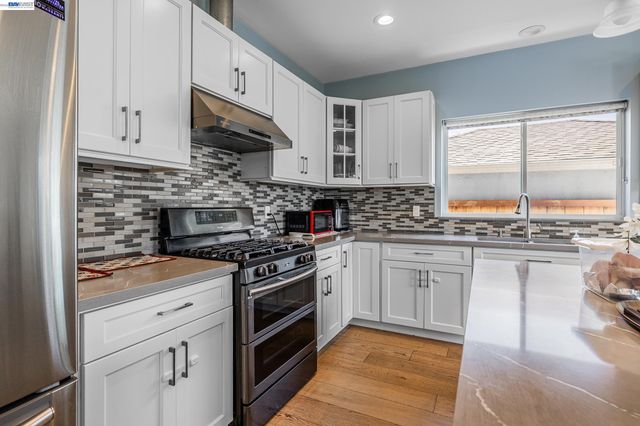2520 Garvin Ave, Richmond, CA 94804