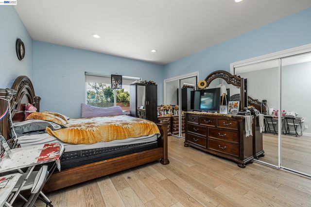 2520 Garvin Ave, Richmond, CA 94804